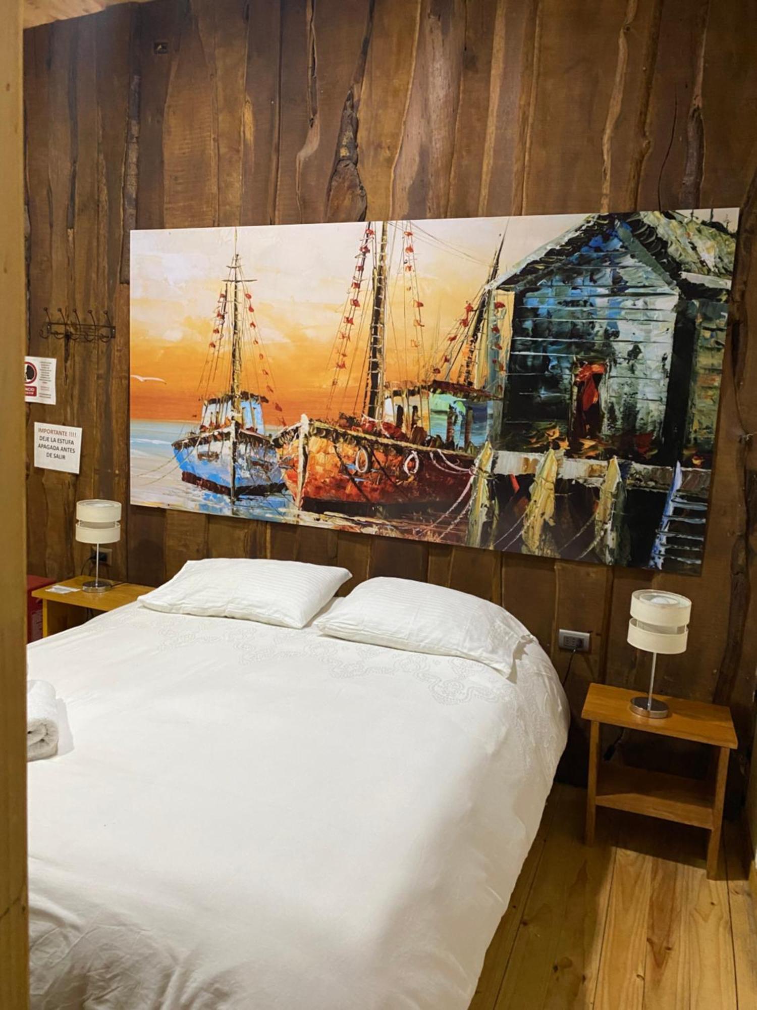 Hostal Plaza Chiloe Castro Exterior photo